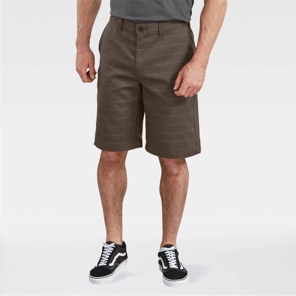 Dickies Men's Plaid Flat Front Work Shorts, Size 34, Regular Fit, 11" Inseam - Picture 2 of 3